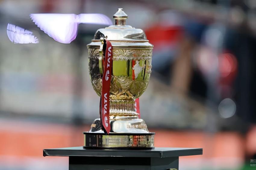 2025 IPL Championship Trophy Wallpaper