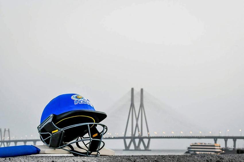 mumbai indians helmet 4K HD wallpaper