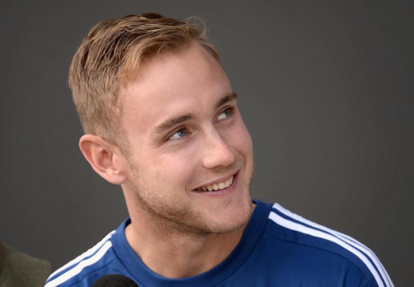 champion cricket player stuart broad  4K wallpaper