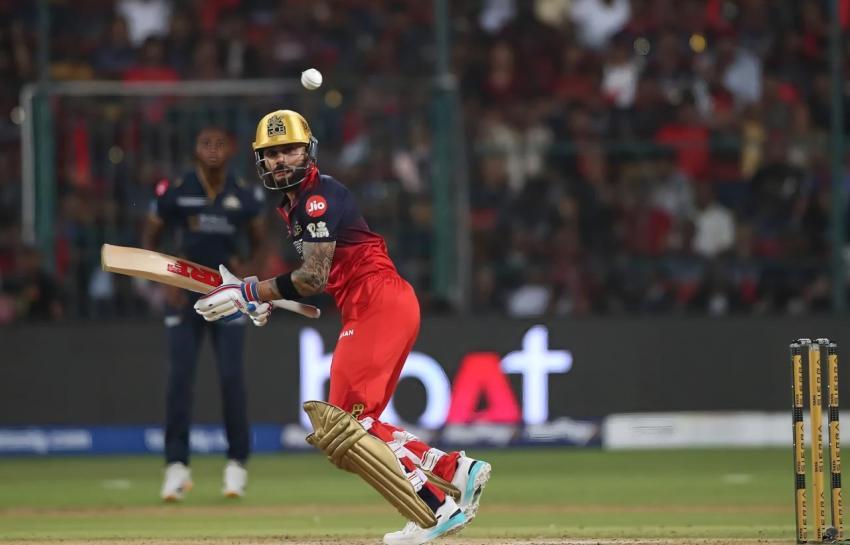 Virat Kohli Powerful Shot Cricket 4K Wallpaper