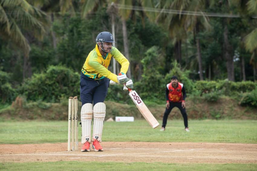 cricket player 4K wallpaper